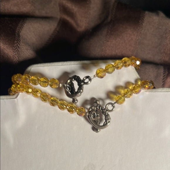Elegant Gold Crystal Beaded Necklace and Bracelet. - Picture 4 of 4